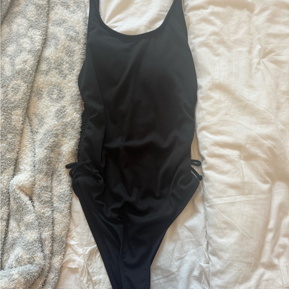 SHEIN Black One Piece Swimsuit Sporty Design
